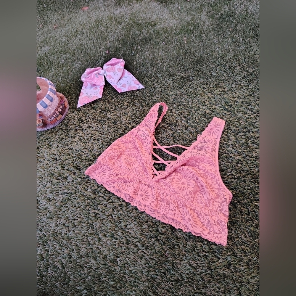 PINK Victoria's Secret Lace Bralette in Soft Pink - Picture 2 of 4